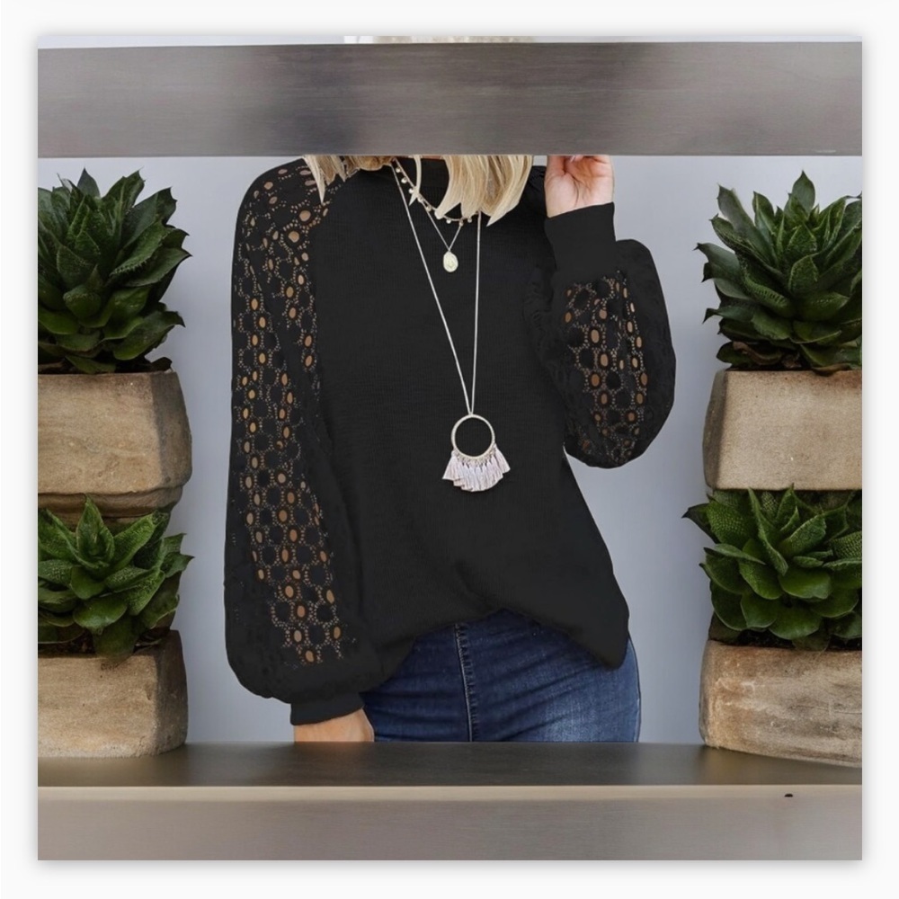 Micro star Women’s Black Lace-Crochet Detail on Sleeve Top -Sz Sm-NWOT🖤☀️ - Picture 6 of 10